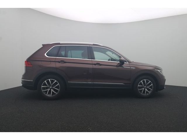 Fahrzeugabbildung Volkswagen Tiguan 1.5 DSG Life ACC LED Apple CarPlay