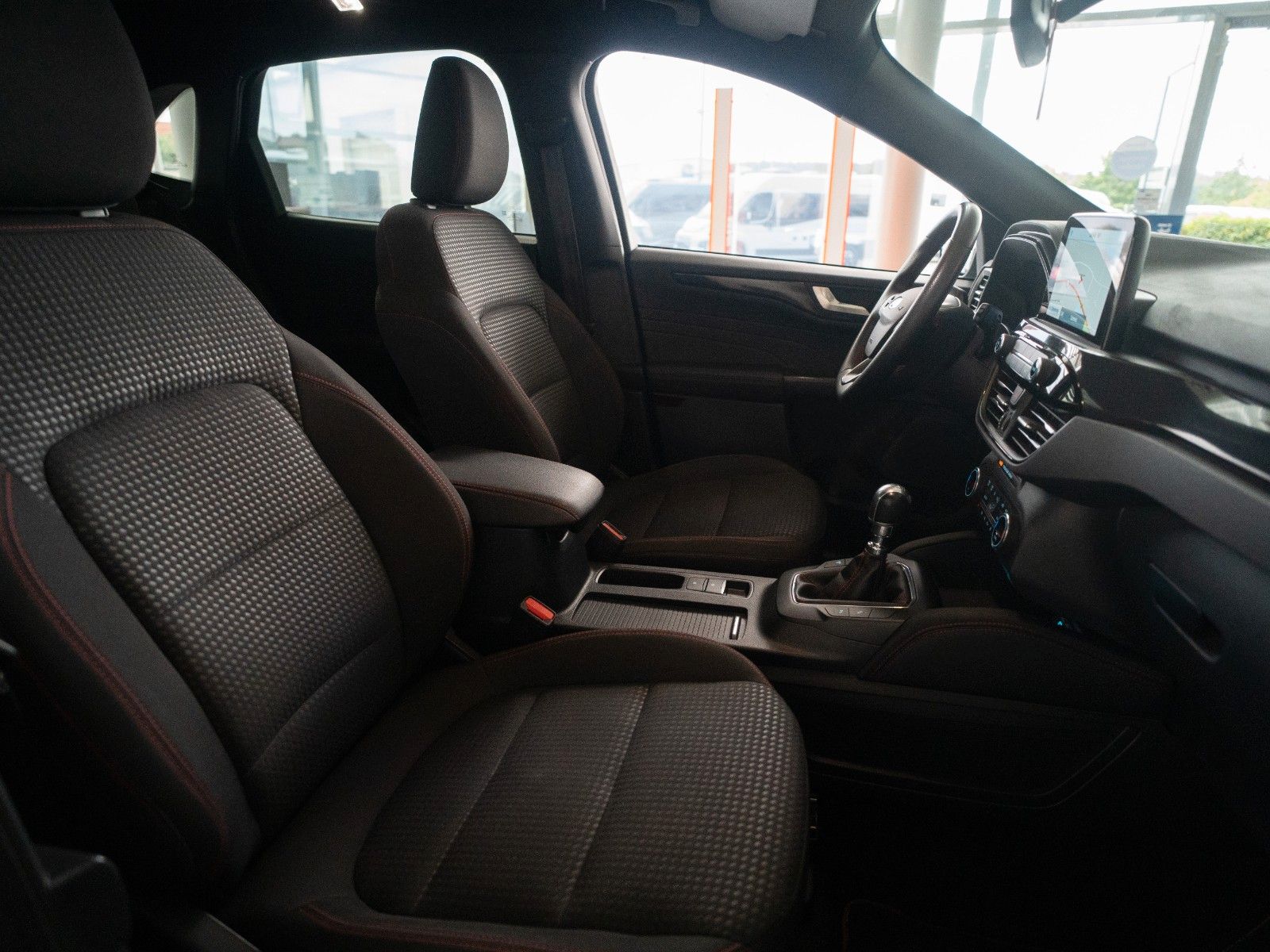 Fahrzeugabbildung Ford Kuga ST-Line AHK/WINTER-P./FRONT-/RÜCKFAHRKAMERA