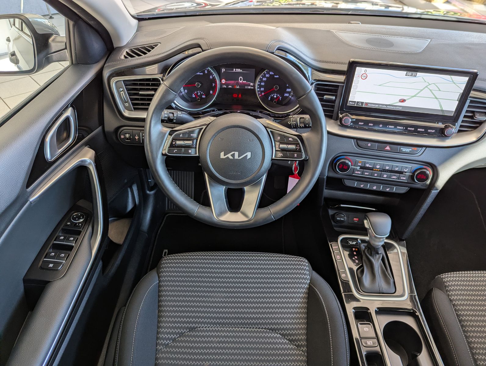Fahrzeugabbildung Kia cee'd / Ceed 1.5 Spirit Limo JBL ACC Kamera 7J-G