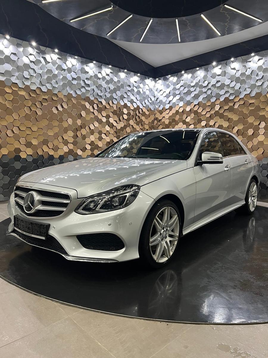 Mercedes-Benz E 400 4M /AMG-Paket/Luft/Massage/Pano/