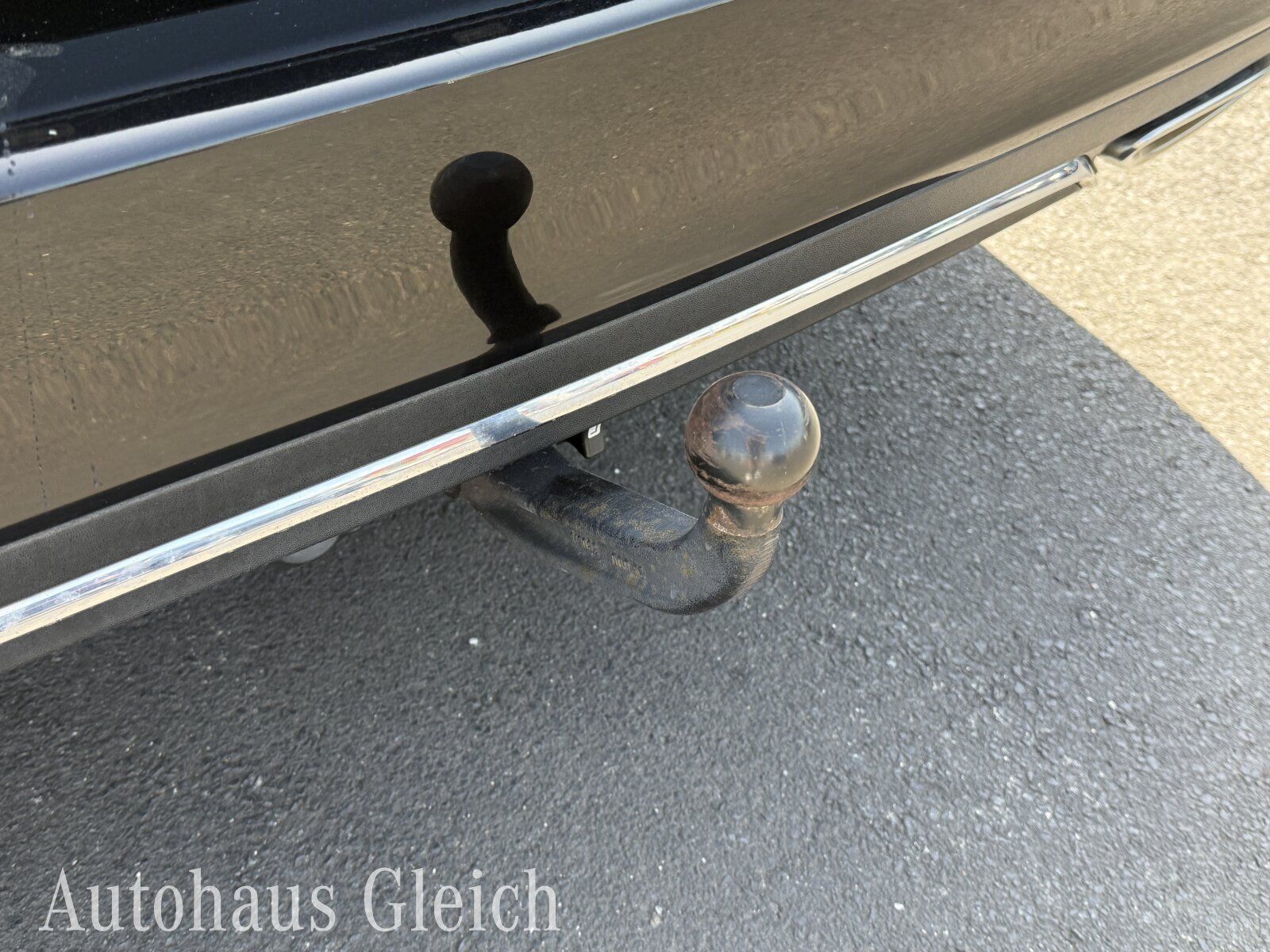 Fahrzeugabbildung Mercedes-Benz E 200 T Avantgarde Comand/AHK/RückfahrkamaraFIS