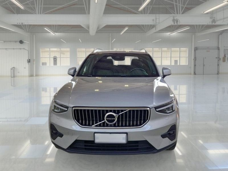 Volvo VOLVO XC40 T4 RECHARGE PLUG-IN AUTO CORE SUV imagem 2