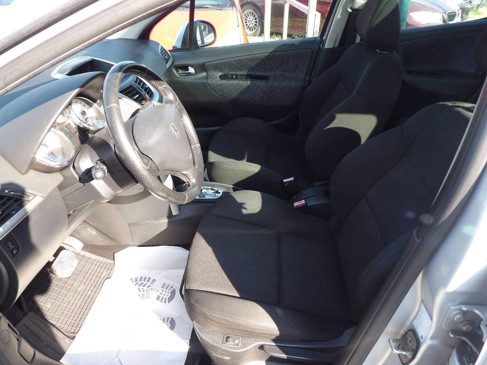 Peugeot 207 2008 — photo 13