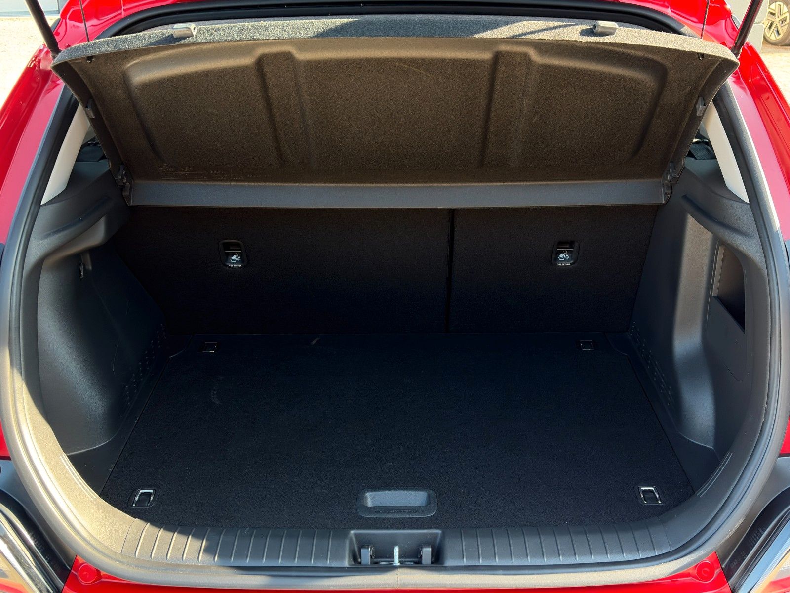 Fahrzeugabbildung Hyundai Kona e Select 2WD CarPlay FCA ACC SHZ PDC Kamera