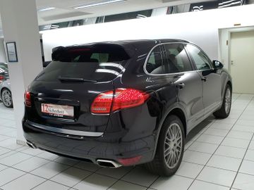 Porsche Cayenne - 6