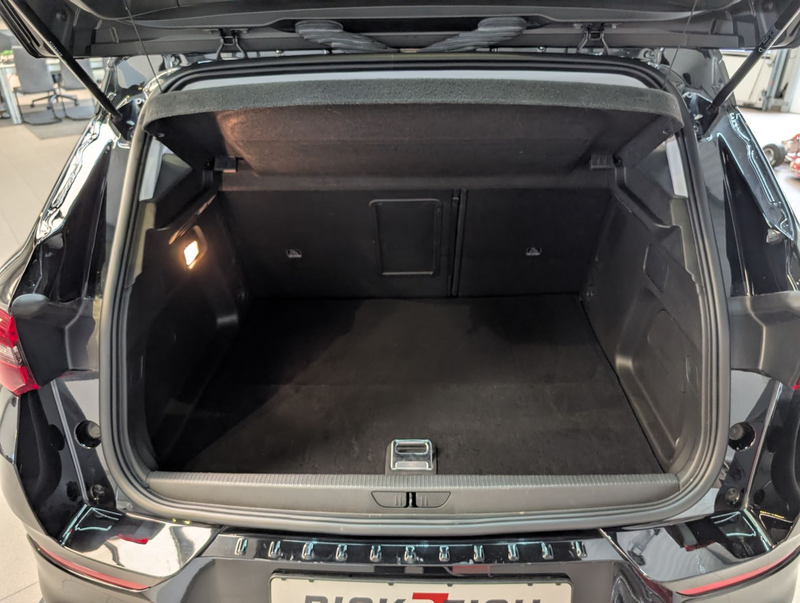 Fahrzeugabbildung Opel Grandland 1.6 PHEV GS Line ACC LED Winter-Paket