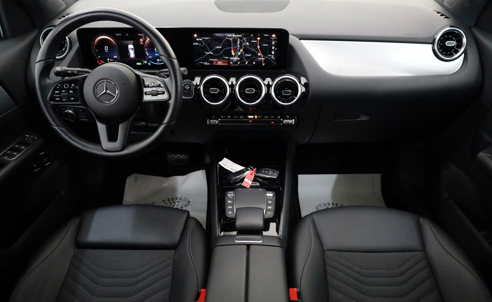 Fahrzeugabbildung Mercedes-Benz GLA 250 e Style, T.Leder, Navi ,LED, SH,Kamera