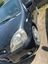 Toyota Yaris Sport - Toyota Yaris: T Sport