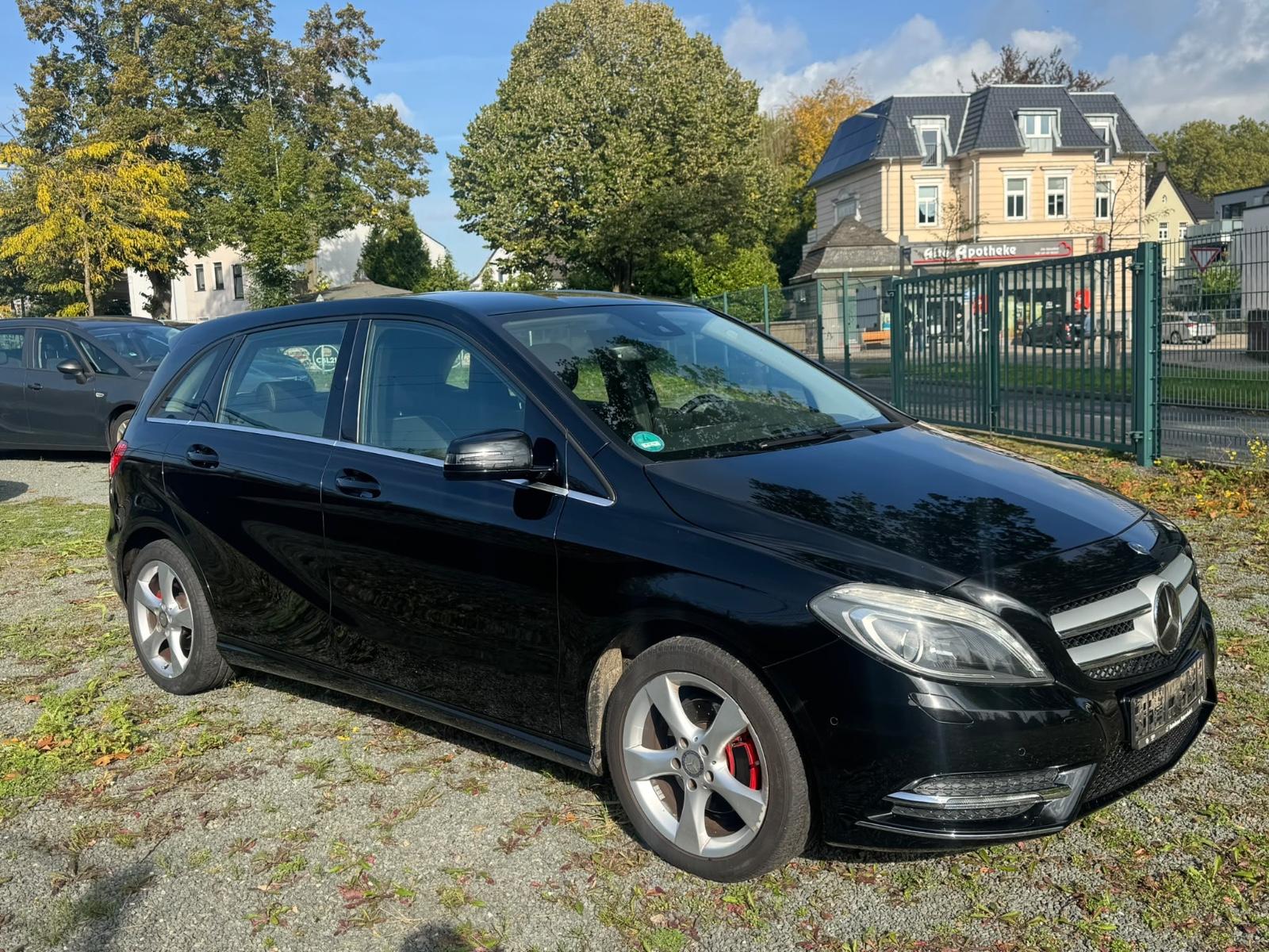 Mercedes-Benz B 200