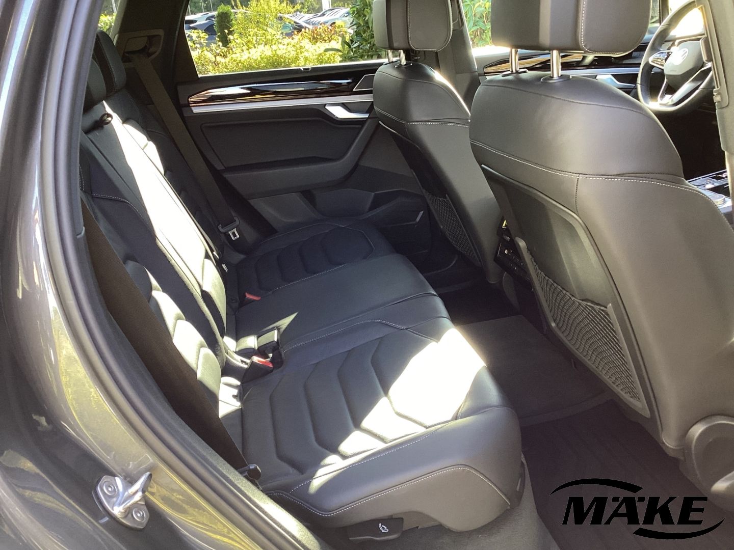 Touareg R-Line 3.0 TDI DSG 4m PD LUFTFED LEDER