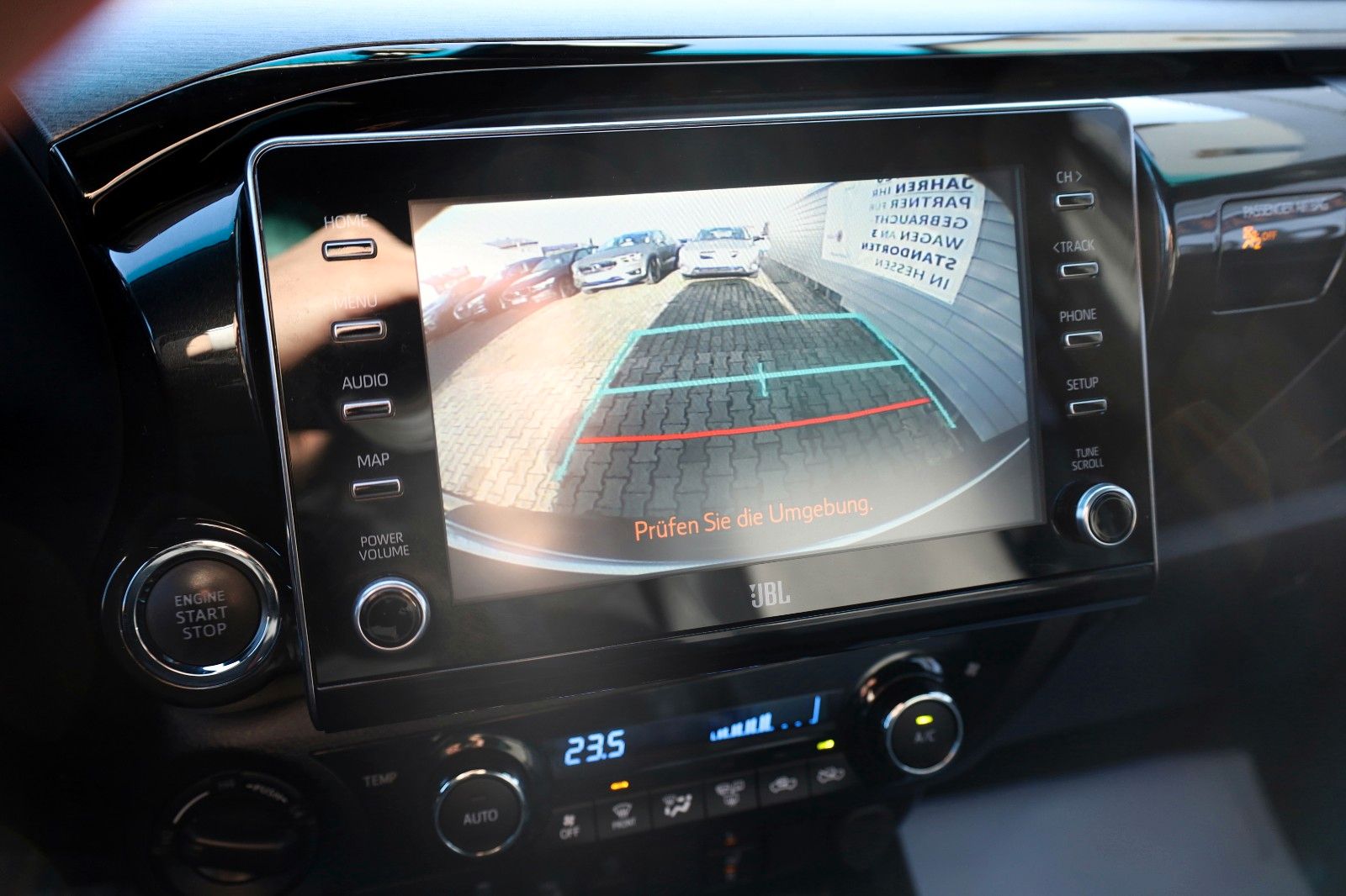 Fahrzeugabbildung Toyota Hilux 2.8 D-4D 4x4 Invincible,HardTop,Garantie