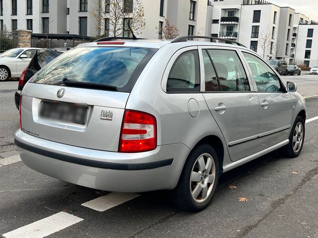 Skoda **Verkaufen/Skoda-Fabia 1,6 Benzin 100Ps/T...