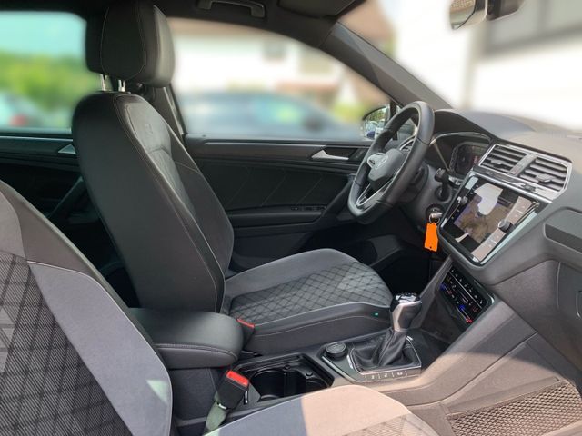 Tiguan 2.0 TDI DSG R-Line 4M LED+KAMERA+AHK+PDC