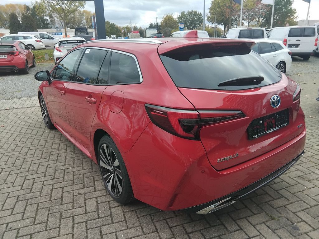 Toyota Corolla Touring Sports 2.0 Hybrid Teamplayer LED imagem 2