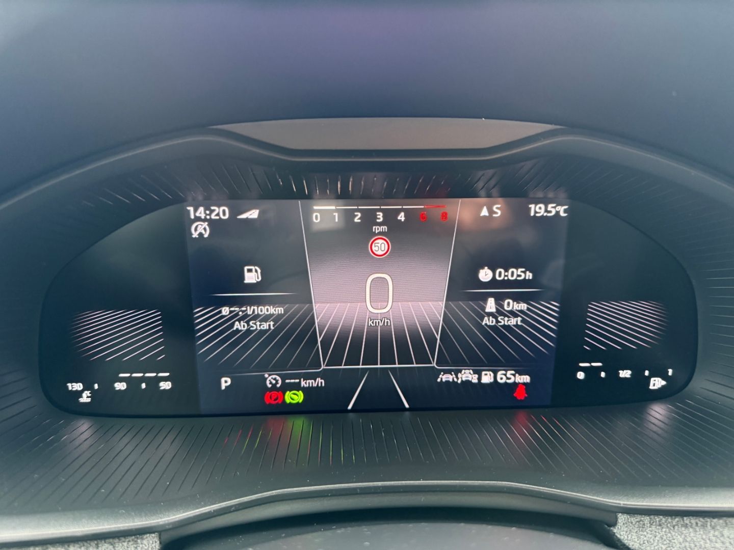 Fahrzeugabbildung SKODA Kamiq Selection el.AHK DigCoc LED CarPlay Winter