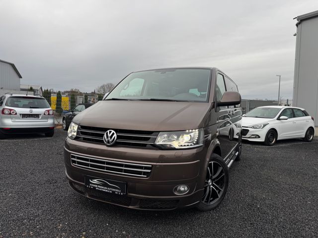 Volkswagen T5 Transporter Bus Multivan Highline 4Motion Gar