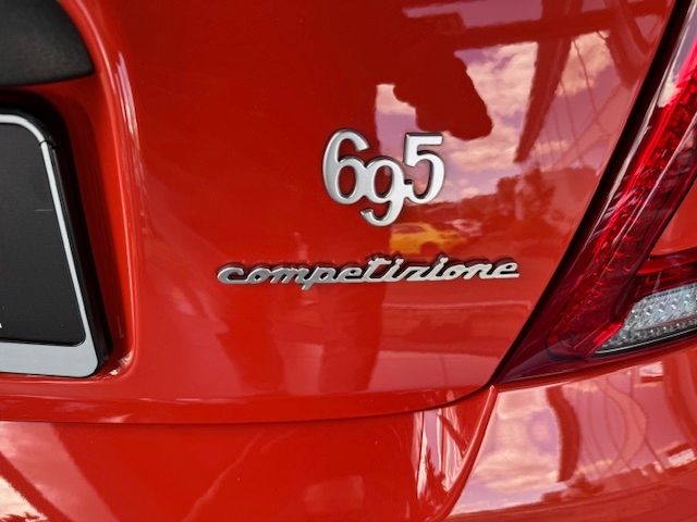 Fahrzeugabbildung Abarth 695 Competizione KLIMA NAVI BEATS