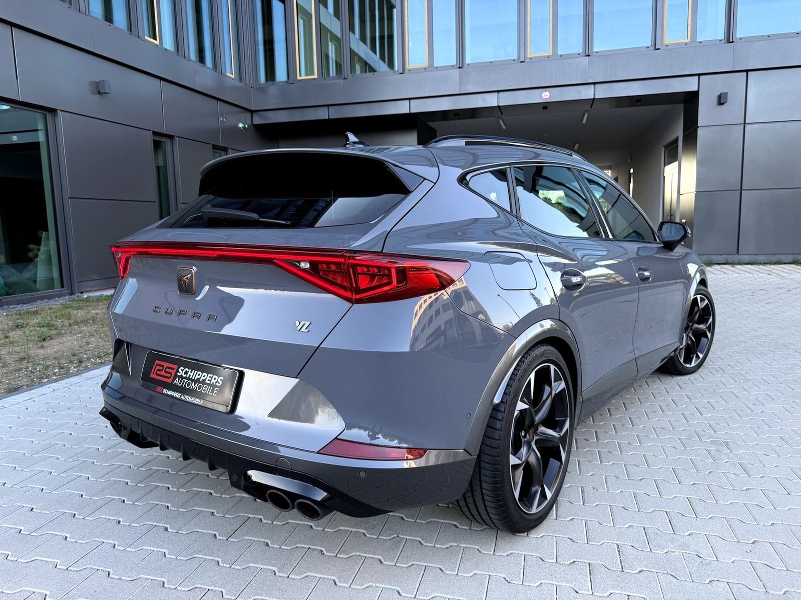 Fahrzeugabbildung CUPRA Formentor VZ 2.0 TSI DSG 4Drive 360°|PANO|KW V3