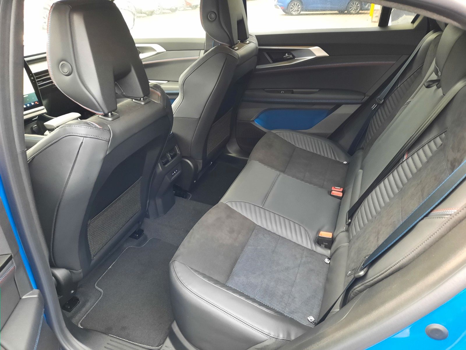 Renault Rafale - Bild 9