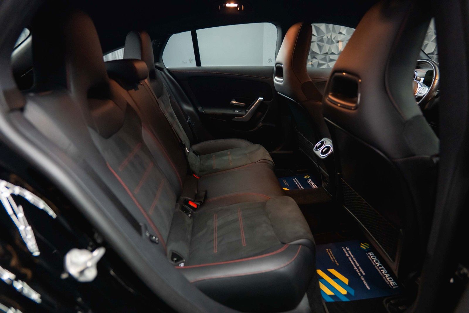 Fahrzeugabbildung Mercedes-Benz CLA 220 Shooting Brake AMG Line | ACC | LED