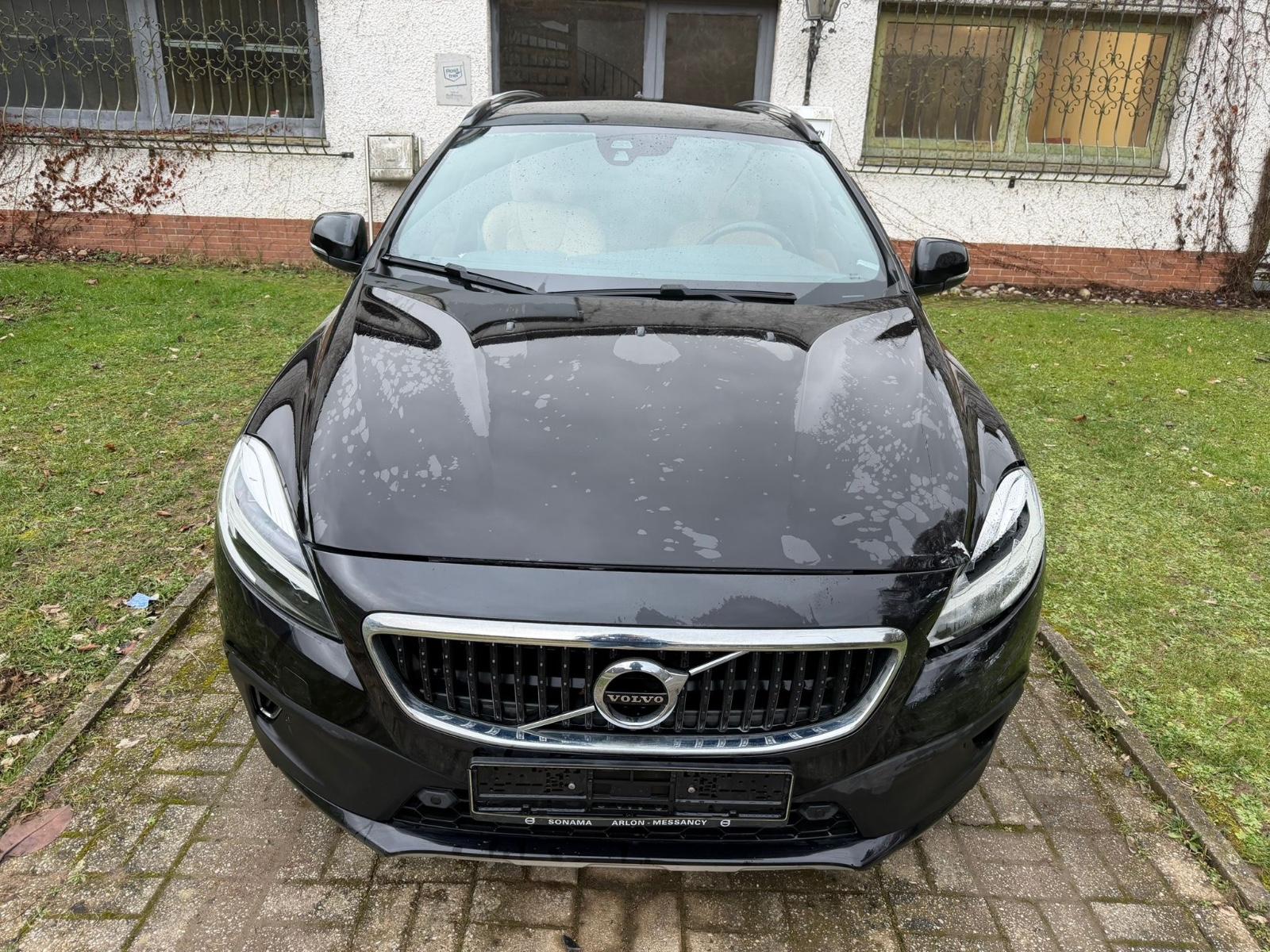Volvo V40 Cross Country Pro