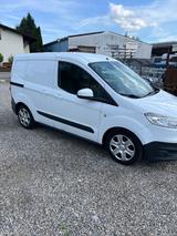 Ford Courier - Ford Courier: Kleinbus