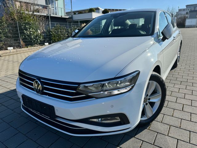 Volkswagen Passat 2.0TDI DSG Lim NAVI*KLIMAT*CAMERA*MTL*LED