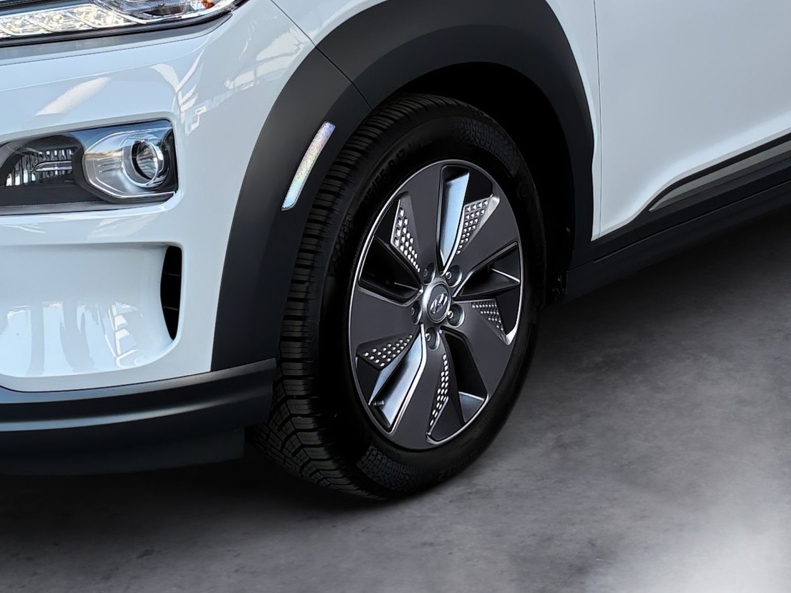 Fahrzeugabbildung Hyundai Kona Elektro Premium HUD,KlimaA,LED,Navi,SD,SHZ