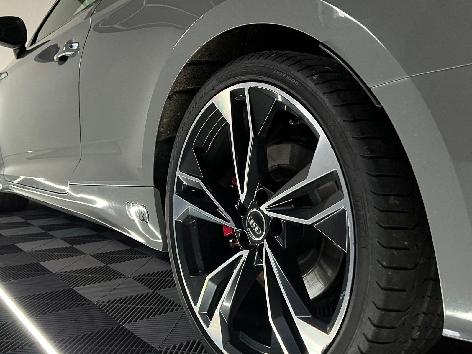 Fahrzeugabbildung Audi A5 Coupe 50 TDI Quattro Edition One S-LINE PLUS