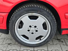 Fahrzeugabbildung E 230 E230