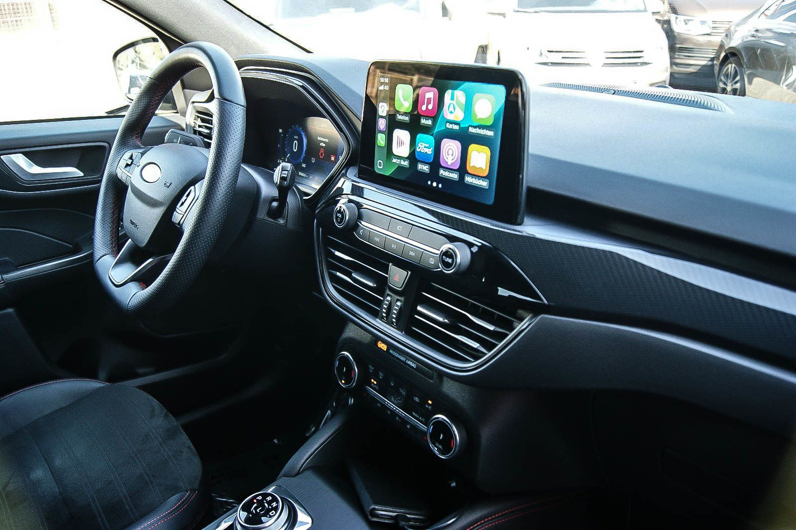 Fahrzeugabbildung Ford Kuga Plug-In Hybrid ST-Line X BODY-STYLE-PAKET