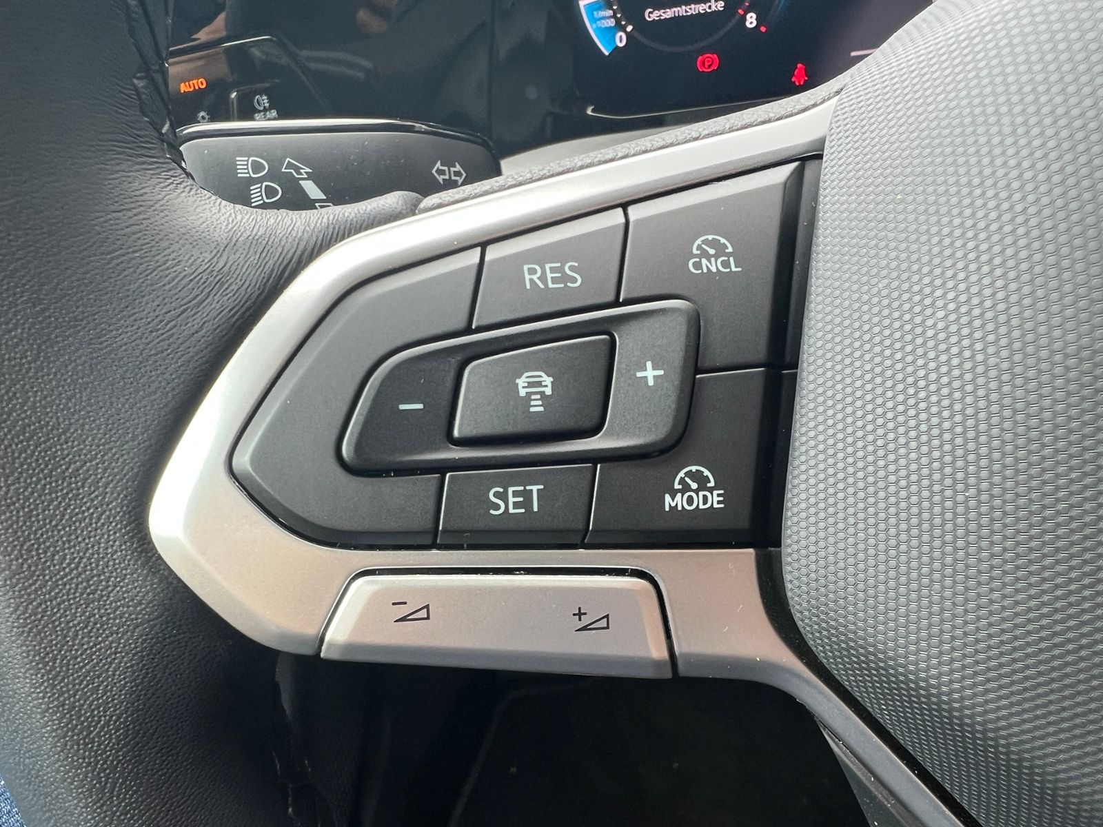 Fahrzeugabbildung Volkswagen Golf VIII Life 1.5 TSI *AHK, LED, ACC, Kamera, 1