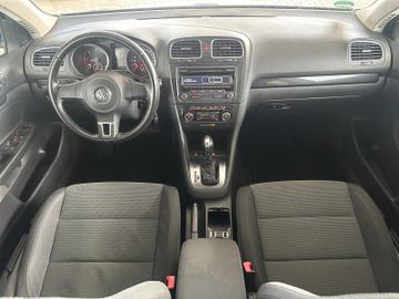 Volkswagen Golf - 8