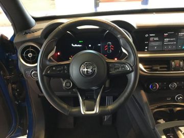Alfa-Romeo Stelvio - 12