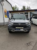 Lada Niva Travel 4X4 - graue Lada Niva