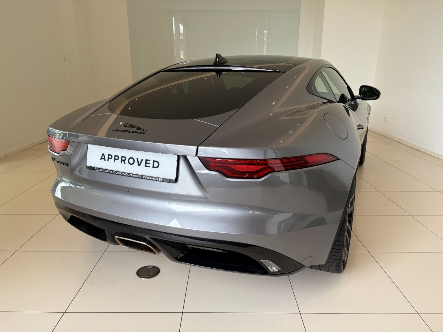 Fahrzeugabbildung Jaguar F-Type P300 Coupe R-Dynamic Black Panorama 20''