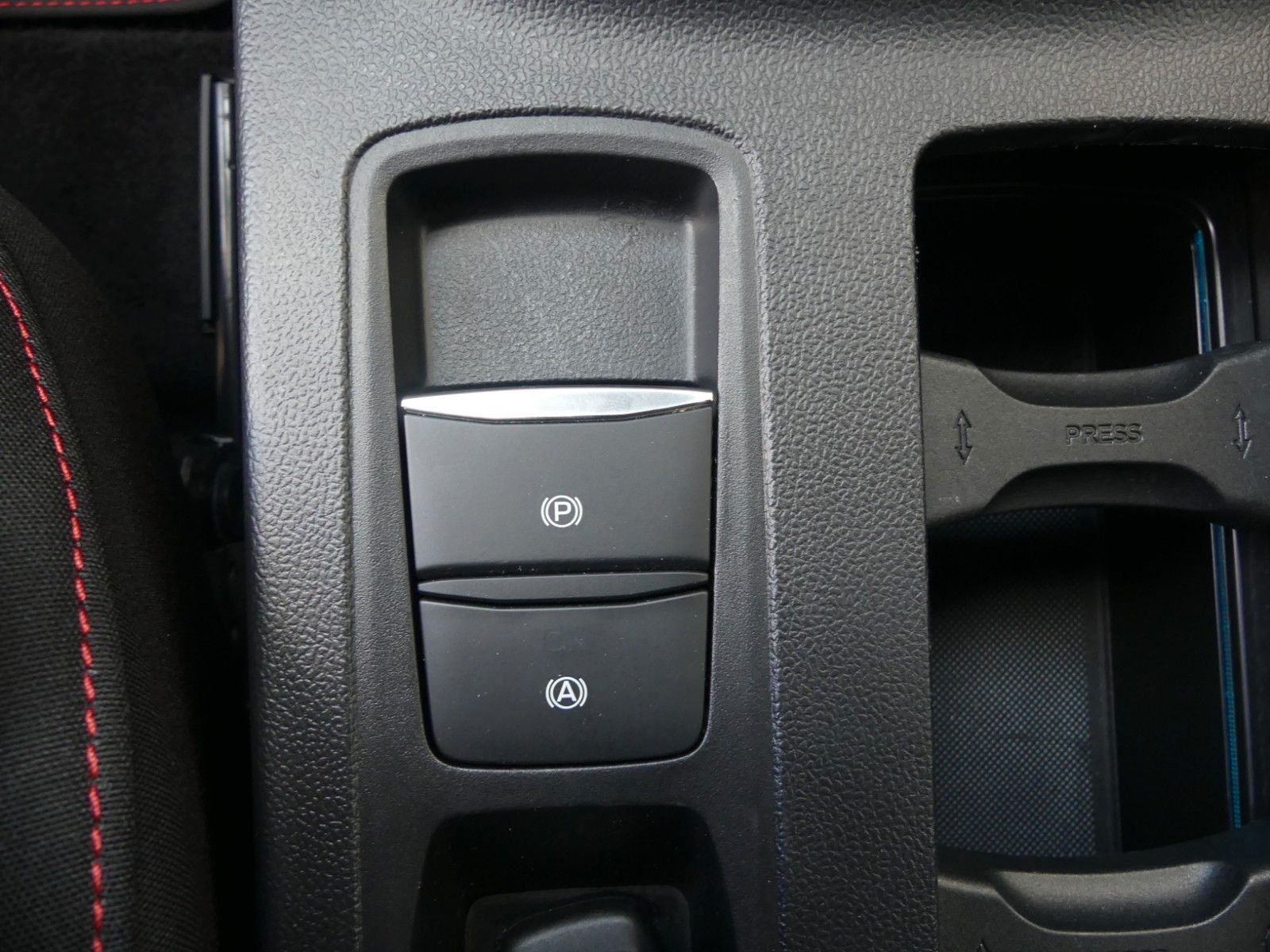 Fahrzeugabbildung Ford Focus Turnier ST-Line X