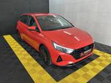 Hyundai i20 Mild-Hybrid+Mwst+Bose+Ambien+LED+Kam+Carplay - Hyundai i20 mit Benzin-Antrieb: Rot, Lederlenkrad