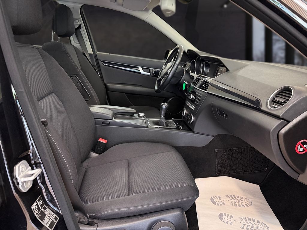 Mercedes-Benz C 180 - Bild 14