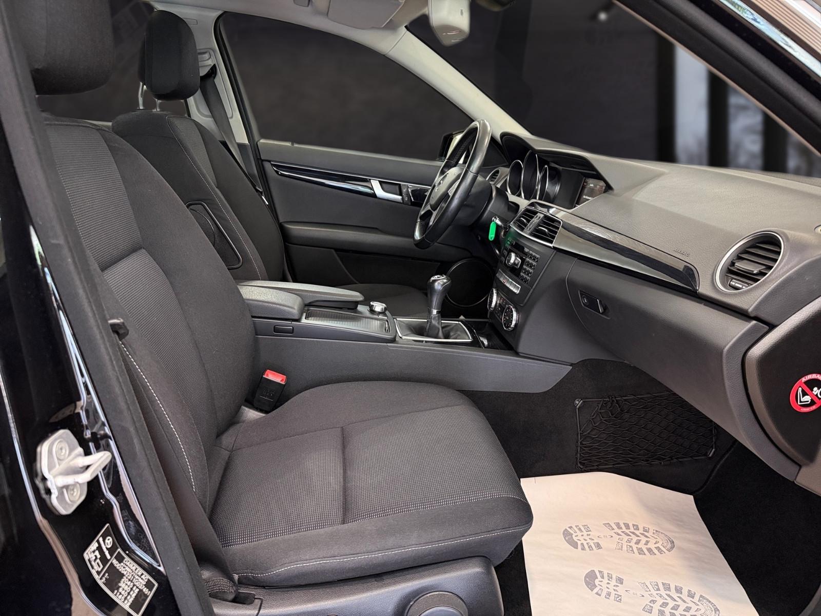 Mercedes-Benz C 180 T CGI BlueEfficiency*Navi*Spiegel-Paket*