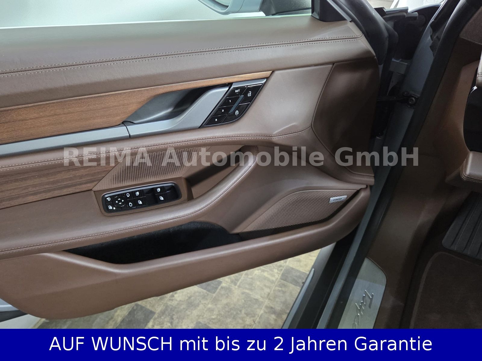 Fahrzeugabbildung Porsche Taycan Turbo 93 KWH, SOH 93,5%, LED