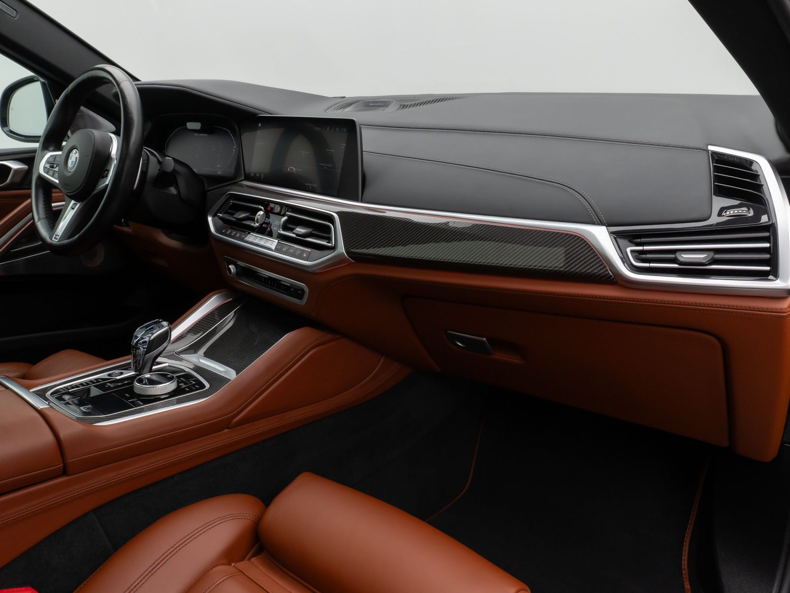 Fahrzeugabbildung BMW X6 M50i Panorama Laser 360°HUD DAB B&W AHK 22"