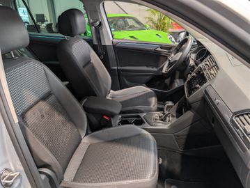 Volkswagen Tiguan - 11