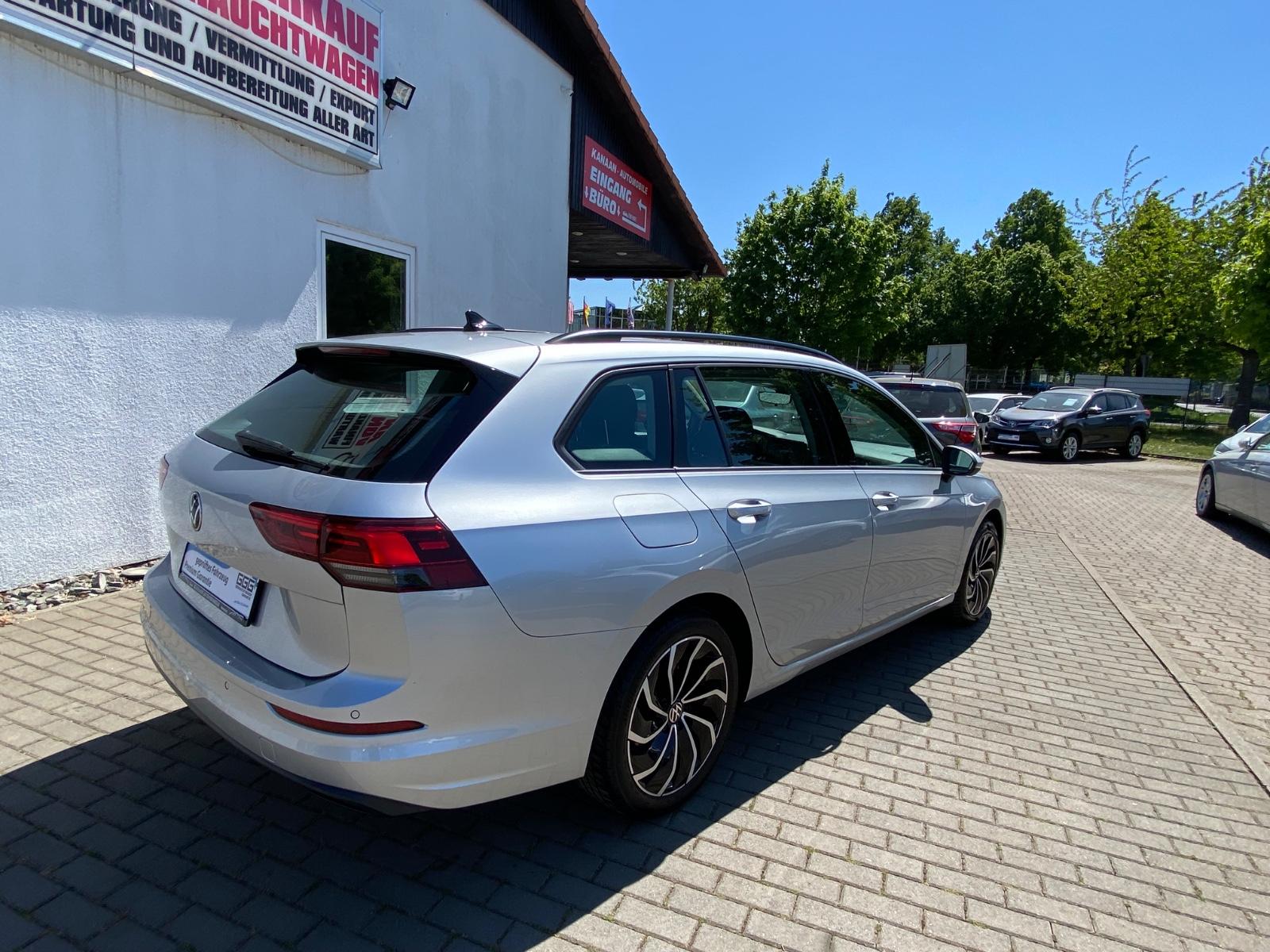Volkswagen Golf 8 Variant Life 2.0 TDI / DSG / LED/ NAVI/