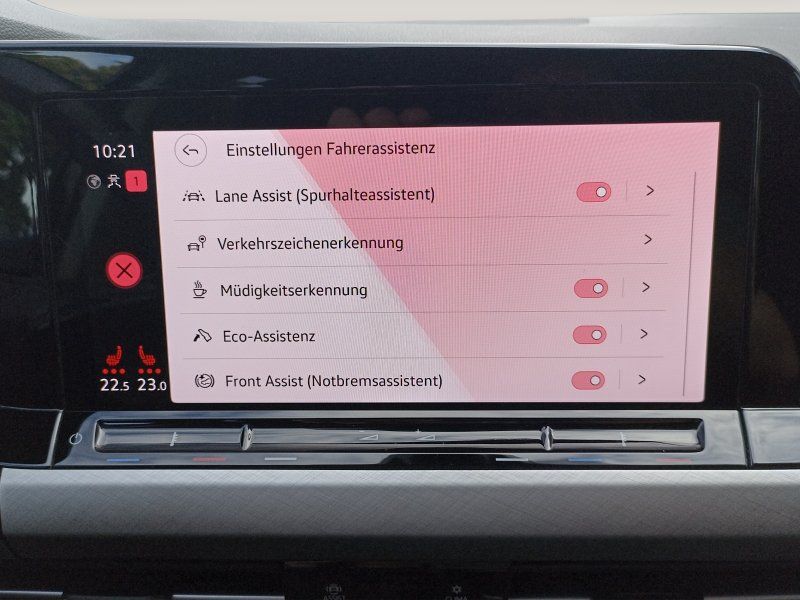 Fahrzeugansicht 14 Fahrzeugabbildung Volkswagen Golf VIII 1.5 TSI Life SMART-LINK+NAVI+LED-PLUS