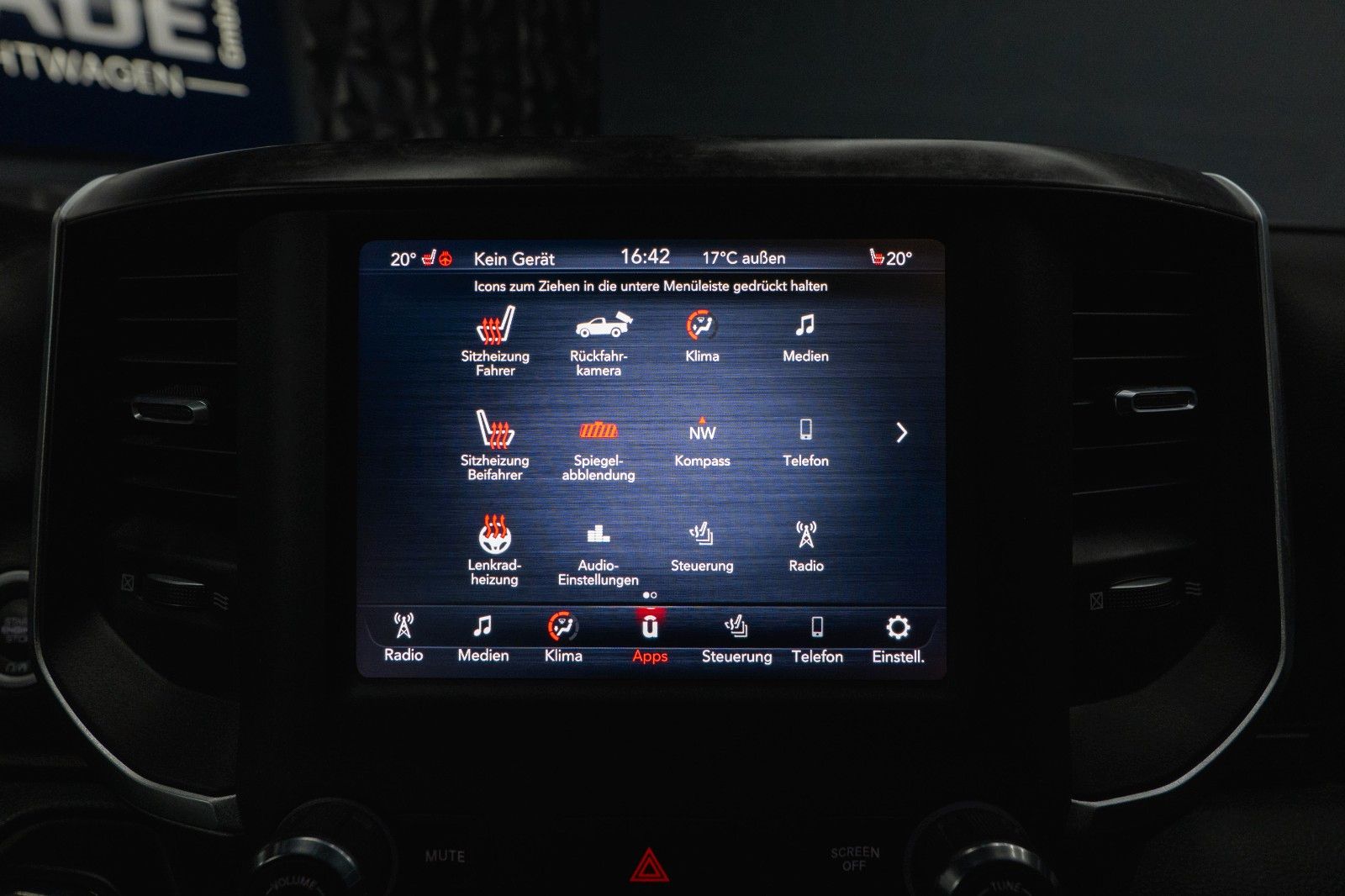 Fahrzeugabbildung Dodge RAM 5.7 V8 HEMI 4x4 OFFROAD NIGHT-Edition LED