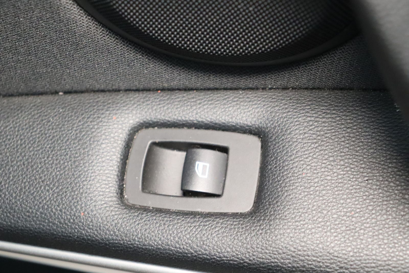 Fahrzeugabbildung BMW 318 i Touring * Klimaautomatik