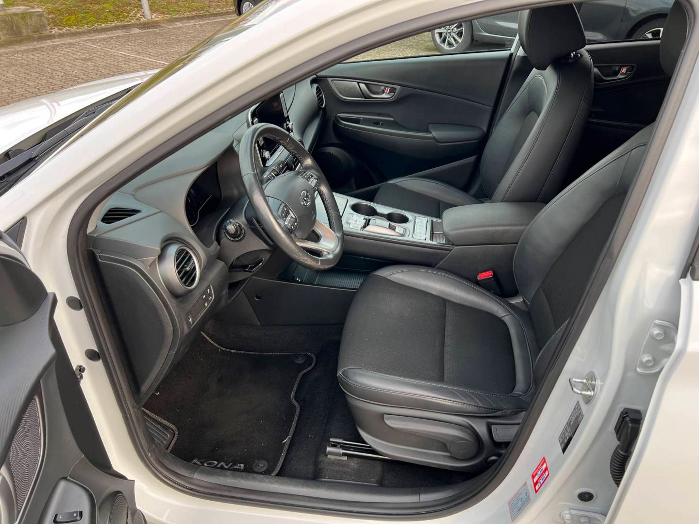 Fahrzeugabbildung Hyundai Kona (OS)(2017->) DE - SUV5