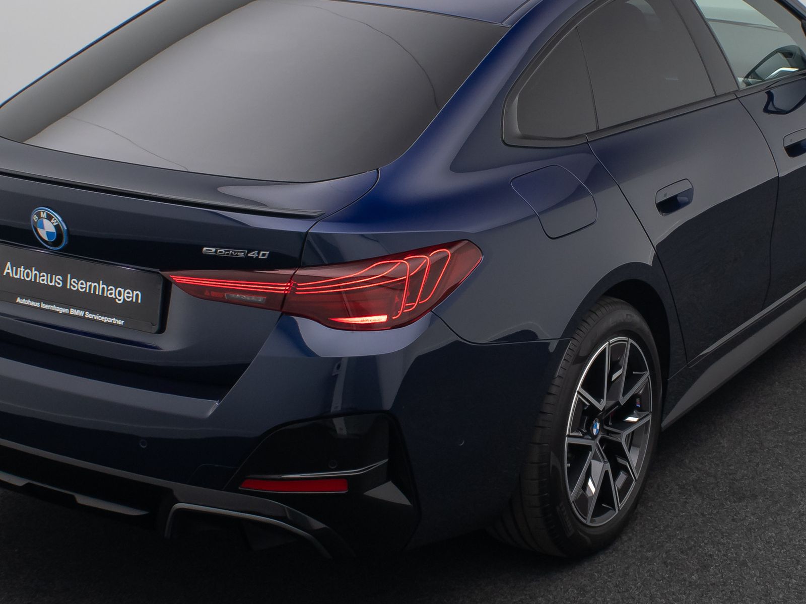 Fahrzeugabbildung BMW i4 eD40 Gran Coupe M Sport Pro 360°DAB Alarm HUD