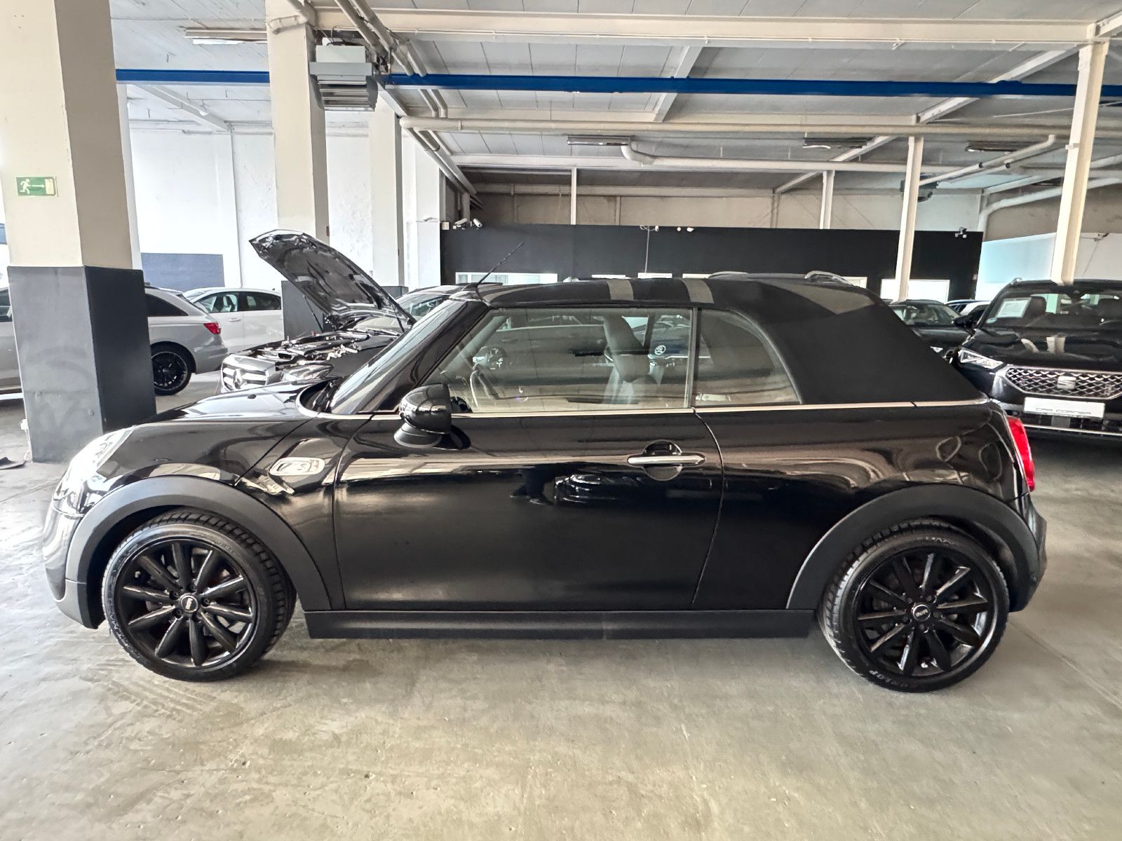 Fahrzeugabbildung MINI Cooper S Cabrio NAVI PROF LED LEDER ASSISTENZ+